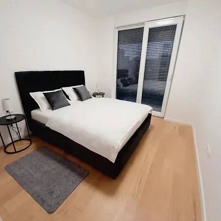 Apartment Tina Split